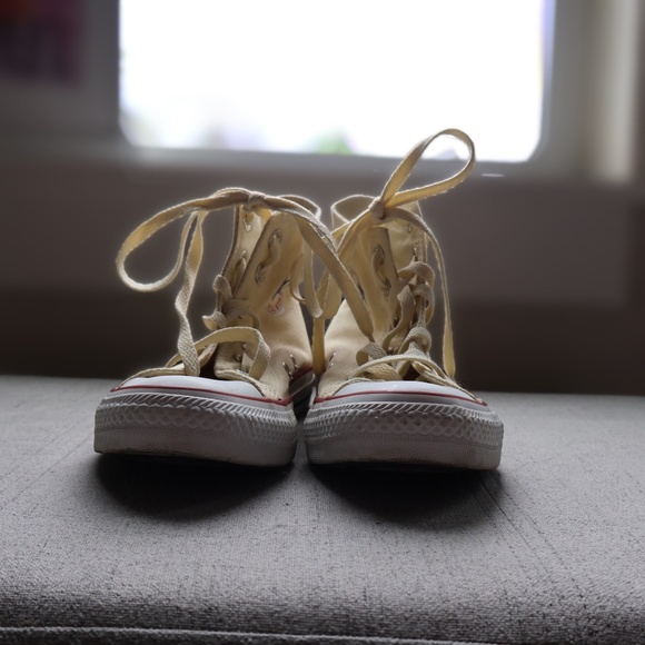 Converse Chuck Taylor All Star High Tops Womens 6 Off-White Classic Causal - Picture 2 of 8